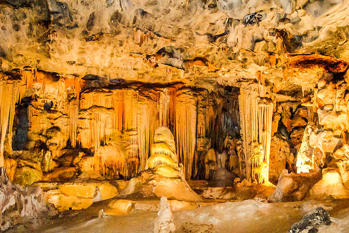 Oudtshoorn - Cango Caves | Family Adventure in Oudtshoorn